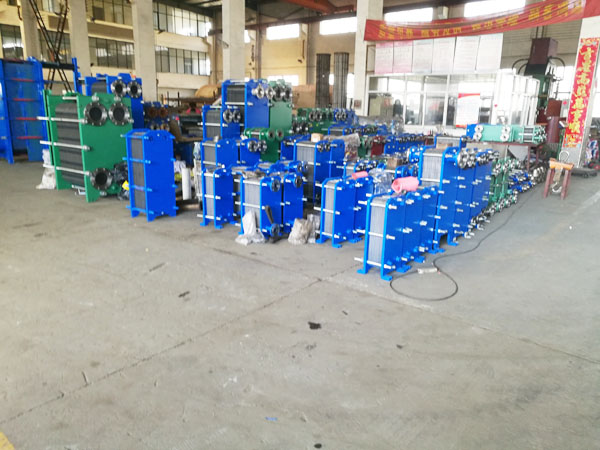 板式換熱器待包裝發(fā)貨